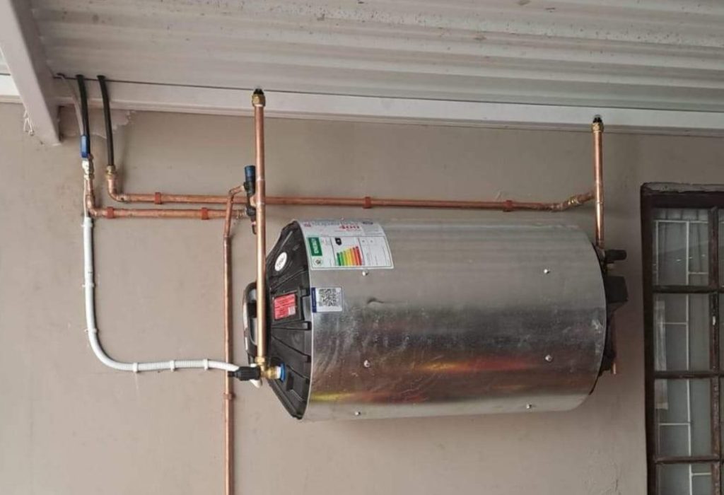 Image of a geyser installed in a home, representing Fourways geyser installation services